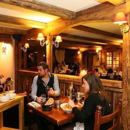 Apartmanhotel Le Cheval Blanc - Village Montana 3*