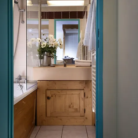 Hotel apartamentowy Le Cheval Blanc - Village Montana 3*