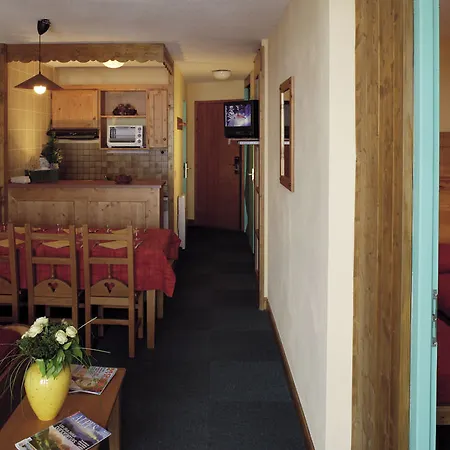 Hotel apartamentowy Le Cheval Blanc - Village Montana Val Thorens